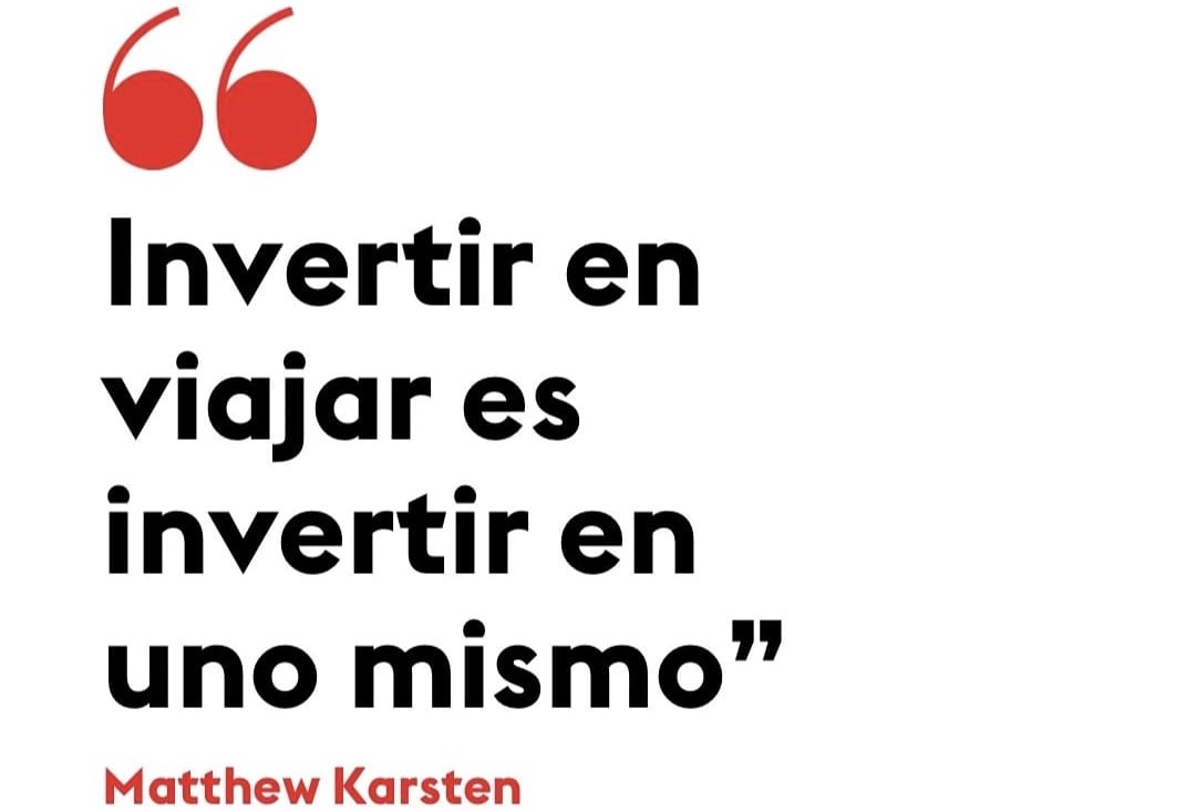 Equipo de Viajes en Oferta en oficina